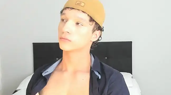 Snapshot of angelcortes chatting on 22, 2, 2025 angelcortes online show from 22, 2, 2025