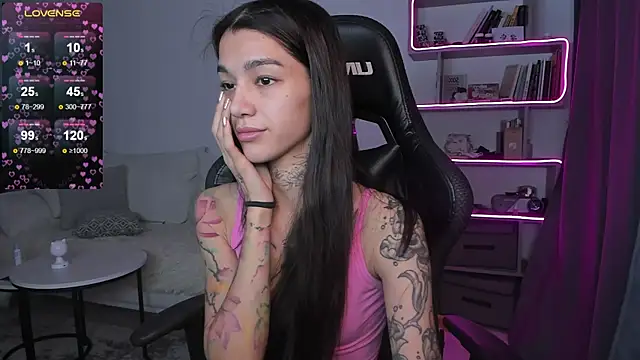 Snapshot of vinkitinkii chatting on 24, 12, 2024 vinkitinkii online show from 24, 12, 2024