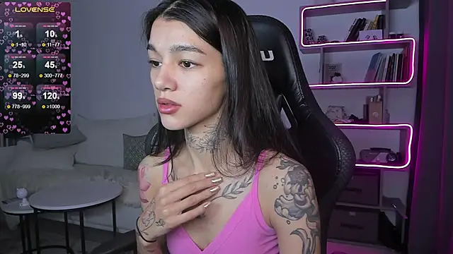 Snapshot of vinkitinkii chatting on 31, 12, 2024 vinkitinkii online show from 31, 12, 2024