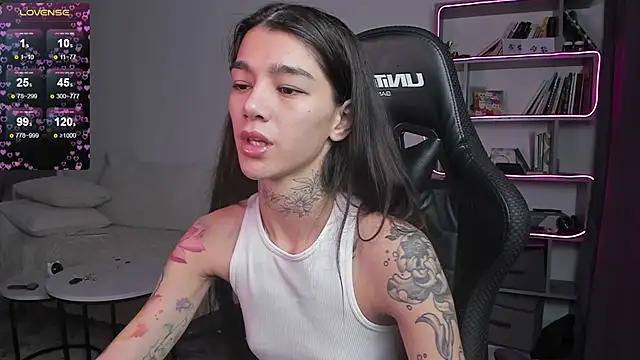 Snapshot of vinkitinkii chatting on 26, 1, 2025 vinkitinkii online show from 26, 1, 2025