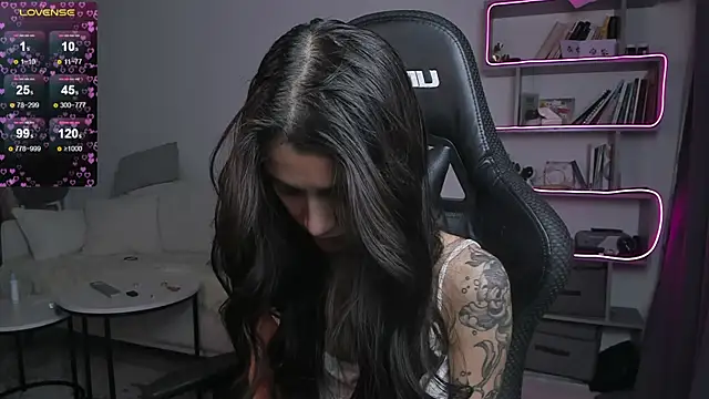 Snapshot of vinkitinkii chatting on 17, 2, 2025 vinkitinkii online show from 17, 2, 2025