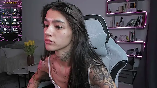 Snapshot of vinkitinkii chatting on 10, 3, 2025 vinkitinkii online show from 10, 3, 2025