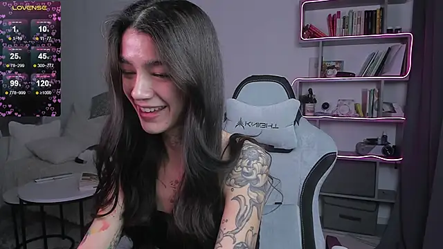 Snapshot of vinkitinkii chatting on 21, 3, 2025 vinkitinkii online show from 21, 3, 2025