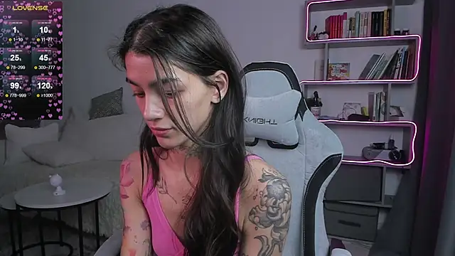 Snapshot of vinkitinkii chatting on 22, 3, 2025 vinkitinkii online show from 22, 3, 2025