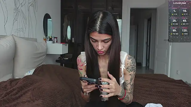 Snapshot of vinkitinkii chatting on 30, 10, 2025 vinkitinkii online show from 30, 10, 2025