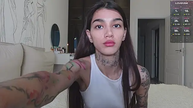 Snapshot of vinkitinkii chatting on 8, 11, 2025 vinkitinkii online show from 8, 11, 2025