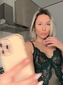 petrouchkaaa  online show from 6, 2, 2026