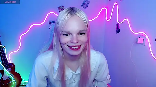 Snapshot of Emily_Nyaffee chatting on 23, 10, 2025 Emily Nyaffee online show from 23, 10, 2025