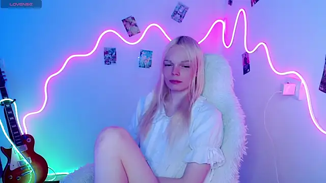 Snapshot of Emily_Nyaffee chatting on 25, 10, 2025 Emily Nyaffee online show from 25, 10, 2025