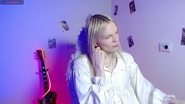 Emily Nyaffee online show from 18, 3, 2026