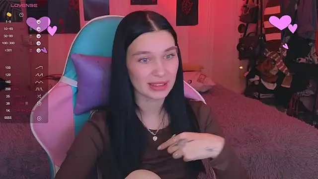 Snapshot of Amanda_Tender chatting on 6, 1, 2025 Amanda Tender online show from 6, 1, 2025