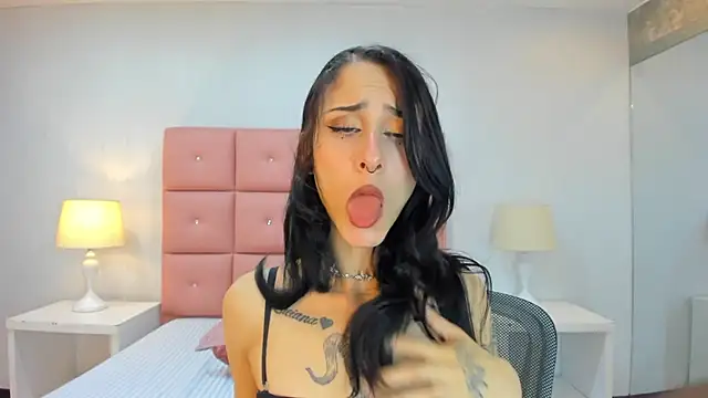 Snapshot of lhiamfit chatting on 17, 12, 2024 lhiamfit online show from 17, 12, 2024