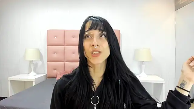 Snapshot of lhiamfit chatting on 7, 2, 2025 lhiamfit online show from 7, 2, 2025