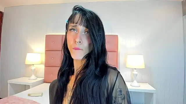 Snapshot of lhiamfit chatting on 1, 3, 2025 lhiamfit online show from 1, 3, 2025