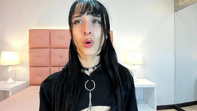 Snapshot of lhiamfit chatting on 8, 3, 2025 lhiamfit online show from 8, 3, 2025