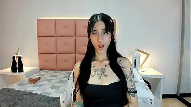 Snapshot of lhiamfit chatting on 25, 9, 2025 lhiamfit online show from 25, 9, 2025