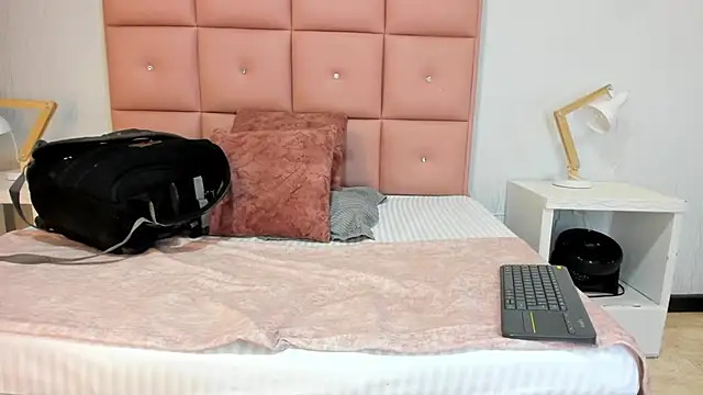 Snapshot of lhiamfit chatting on 14, 11, 2025 lhiamfit online show from 14, 11, 2025