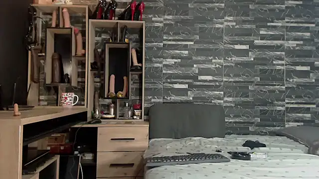 Snapshot of Mistress_Miry chatting on 9, 12, 2024 Mistress Miry online show from 9, 12, 2024