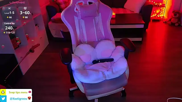 PetiteAngel666 online show from 15, 2, 2025