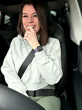 LadyLena1 online show from 18, 12, 2025