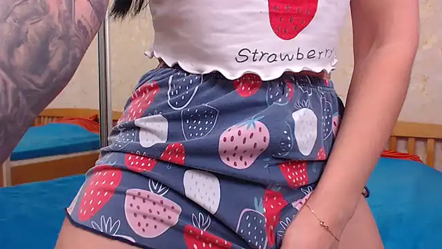 JuicyJess online show from 8, 12, 2024