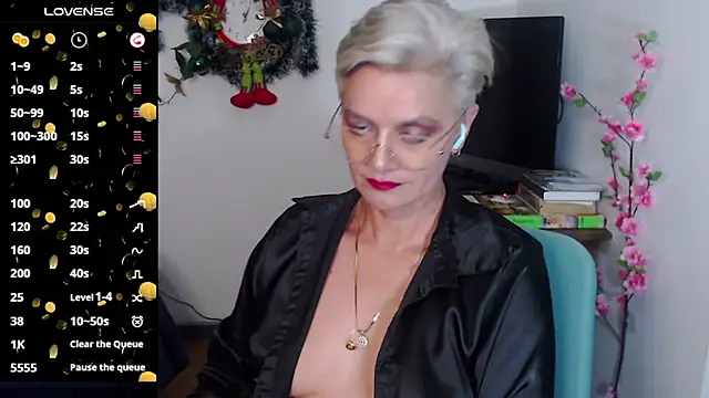 scarlett paris22 online show from 4, 1, 2025