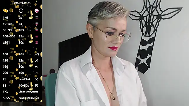 Snapshot of scarlett_paris22 chatting on 15, 1, 2025 scarlett paris22 online show from 15, 1, 2025