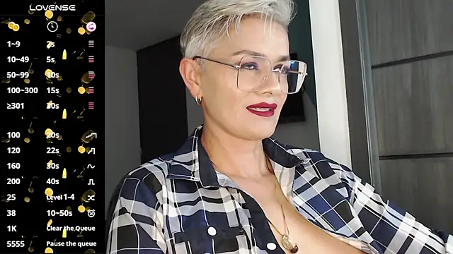 Snapshot of scarlett_paris22 chatting on 21, 2, 2025 scarlett paris22 online show from 21, 2, 2025