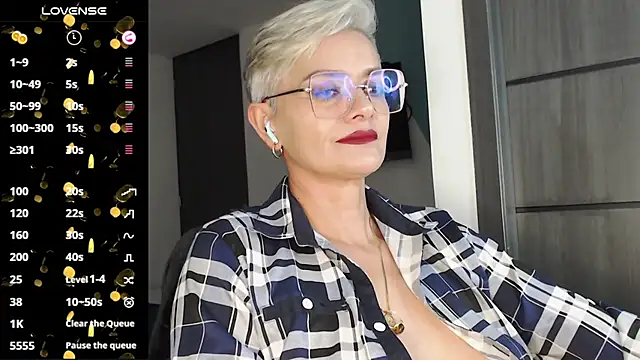 scarlett paris22 online show from 22, 2, 2025