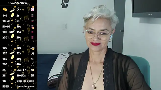 scarlett paris22 online show from 5, 3, 2025