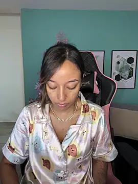 DianaHopson online show from 24, 12, 2024