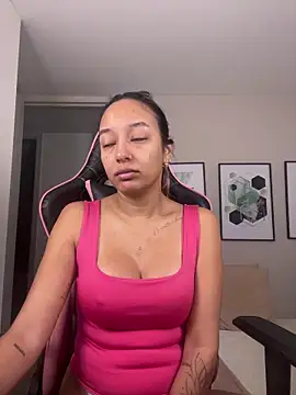 Snapshot of DianaHopson chatting on 1, 11, 2025 DianaHopson online show from 1, 11, 2025