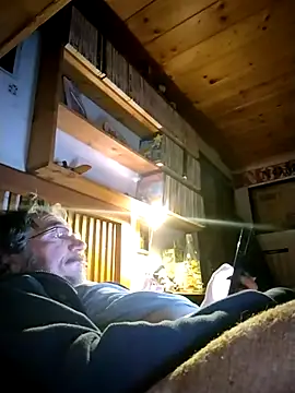 Chris8149 online show from 18, 2, 2025