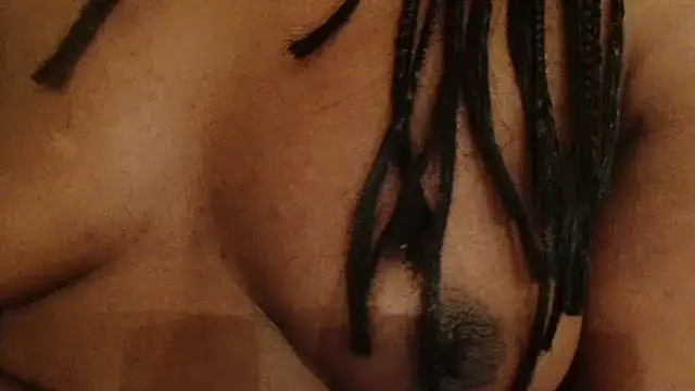 Snapshot of ROXYNL chatting on 31, 12, 2024 ROXYNL online show from 31, 12, 2024