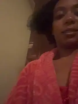 Snapshot of ROXYNL chatting on 7, 2, 2025 ROXYNL online show from 7, 2, 2025