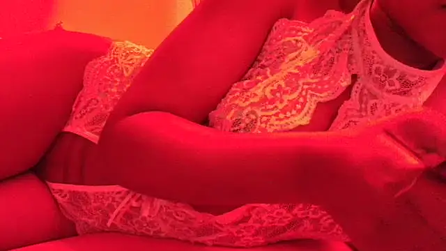 Snapshot of ROXYNL chatting on 17, 10, 2025 ROXYNL online show from 17, 10, 2025