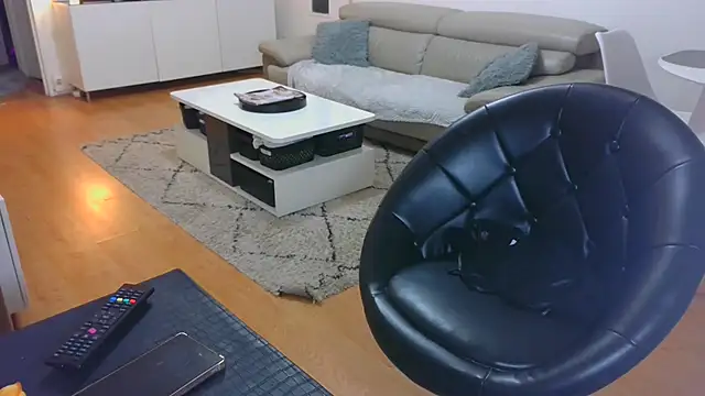 sarametisse26 online show from 8, 10, 2025