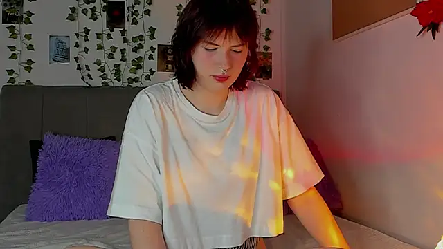miss Lizzy online show from 5, 12, 2024