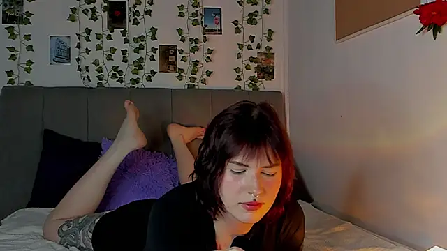 miss Lizzy online show from 8, 12, 2024