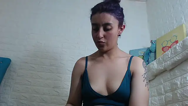 Snapshot of AngelaLinaresx69 chatting on 26, 11, 2025 AngelaLinaresx69 online show from 26, 11, 2025