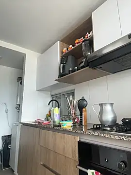 Snapshot of Ameellie chatting on 12, 10, 2025 Ameellie online show from 12, 10, 2025