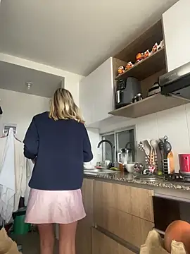 Snapshot of Ameellie chatting on 19, 10, 2025 Ameellie online show from 19, 10, 2025