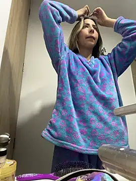 Snapshot of Ameellie chatting on 30, 10, 2025 Ameellie online show from 30, 10, 2025