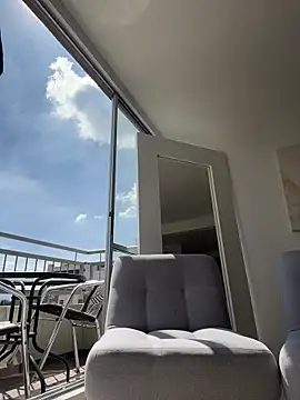 Snapshot of Ameellie chatting on 4, 11, 2025 Ameellie online show from 4, 11, 2025