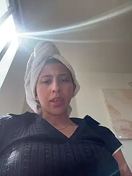 Snapshot of Ameellie chatting on 11, 11, 2025 Ameellie online show from 11, 11, 2025