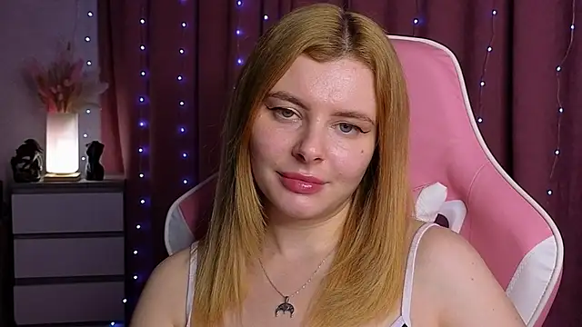 Snapshot of Day-off chatting on 21, 11, 2025 Day-off online show from 21, 11, 2025