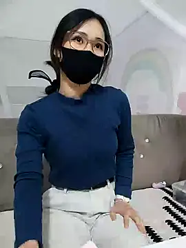 I AM NOT A SLUT online show from 18, 12, 2024