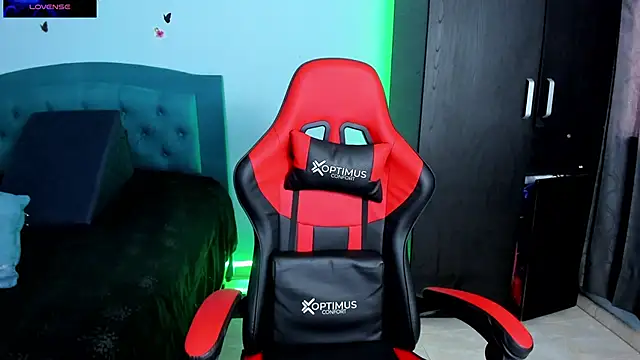 charlotee lovee69 online show from 4, 3, 2025