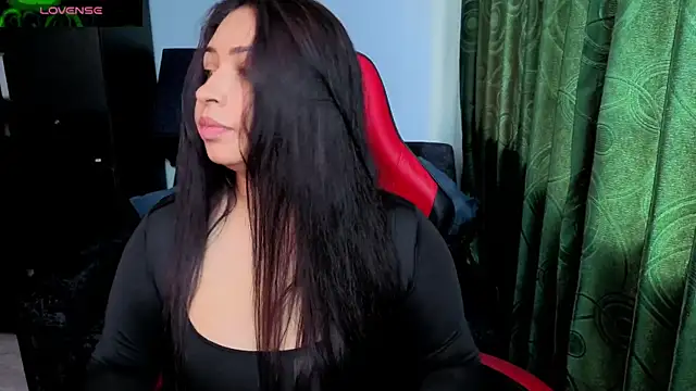 Snapshot of charlotee_lovee69 chatting on 2, 3, 2026 charlotee lovee69 online show from 2, 3, 2026