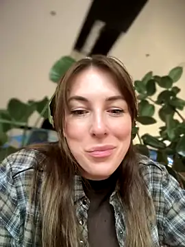 Snapshot of MommmyYummy chatting on 20, 10, 2025 MommmyYummy online show from 20, 10, 2025